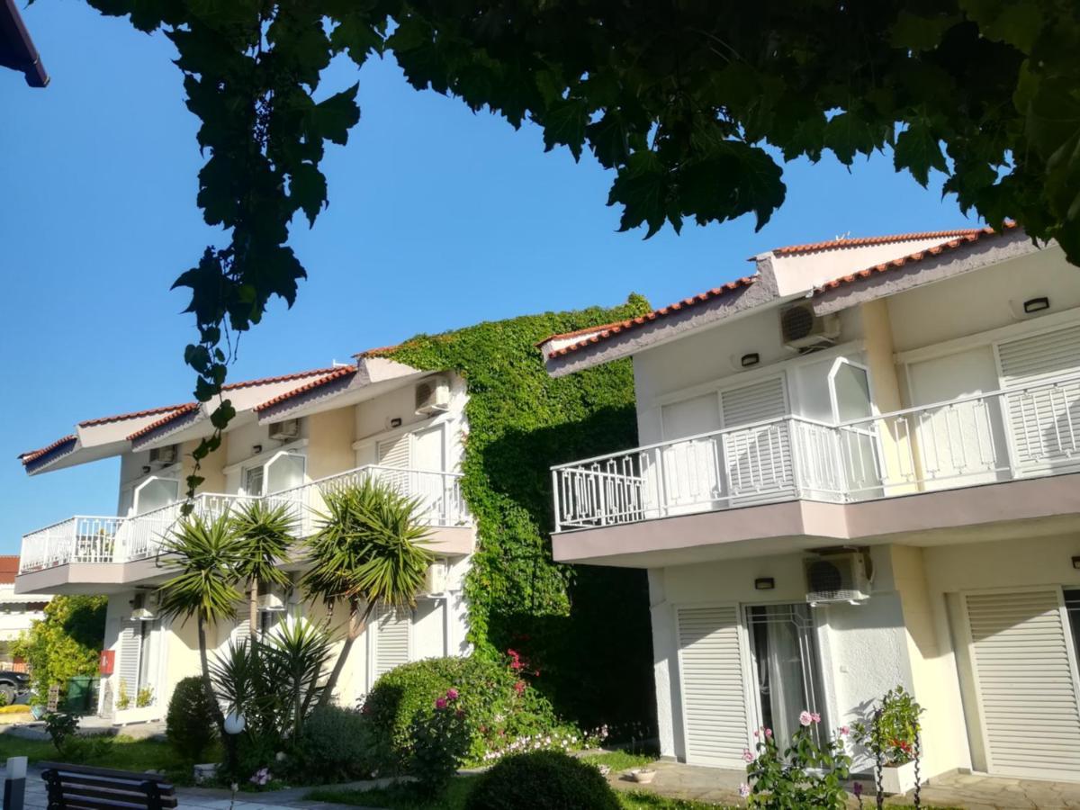 Christina Apartments Fourka Exterior foto